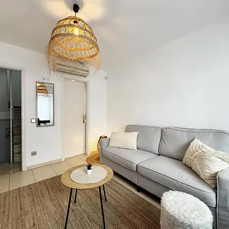 Casa Con Encanto En El Centro Histórico De L'escala - Hisp-7-104 * Torroella de Montgrí